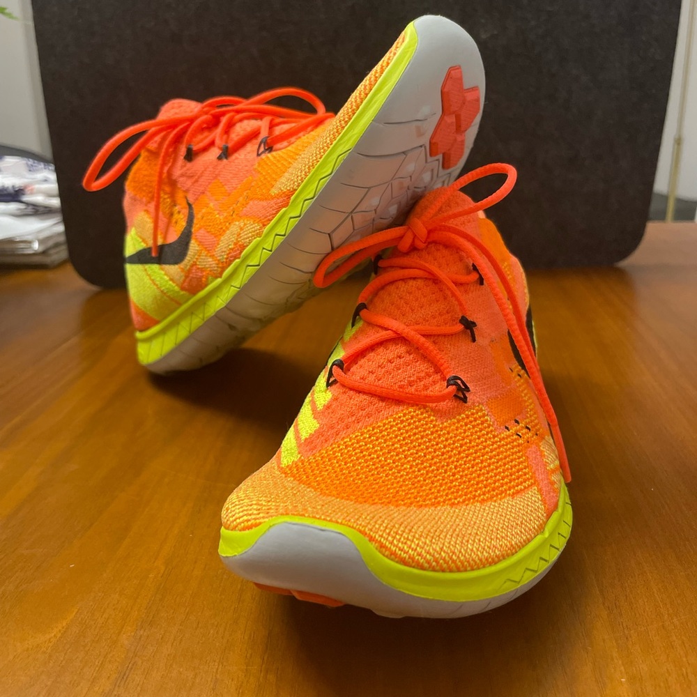 Nike flyknit shoes